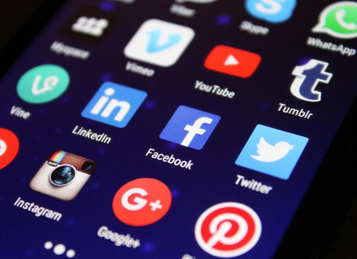 Content Repurposing with AI Prompts: Ultimate Guide